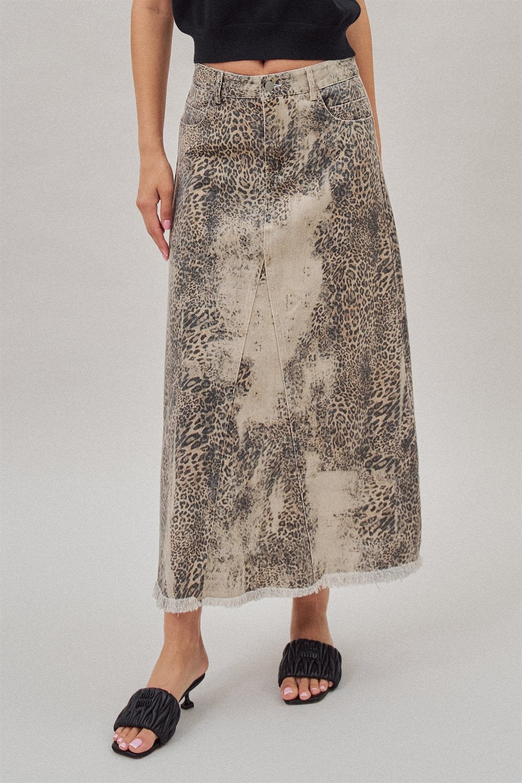 Leopard Print Vintage Wash Denim Maxi Skirt with Frayed Hem in Leopard - Women's Wholesale Skirts | Trend Notes