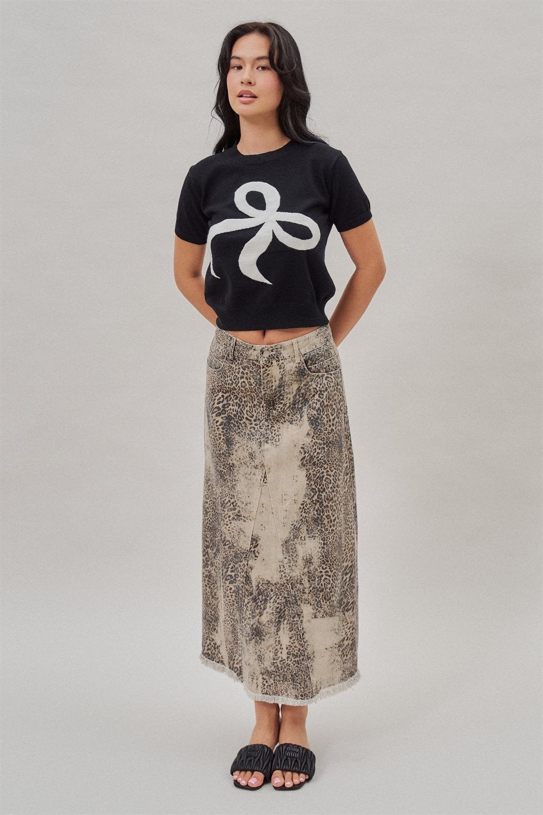 Leopard Print Vintage Wash Denim Maxi Skirt with Frayed Hem in Leopard - Women's Wholesale Skirts | Trend Notes