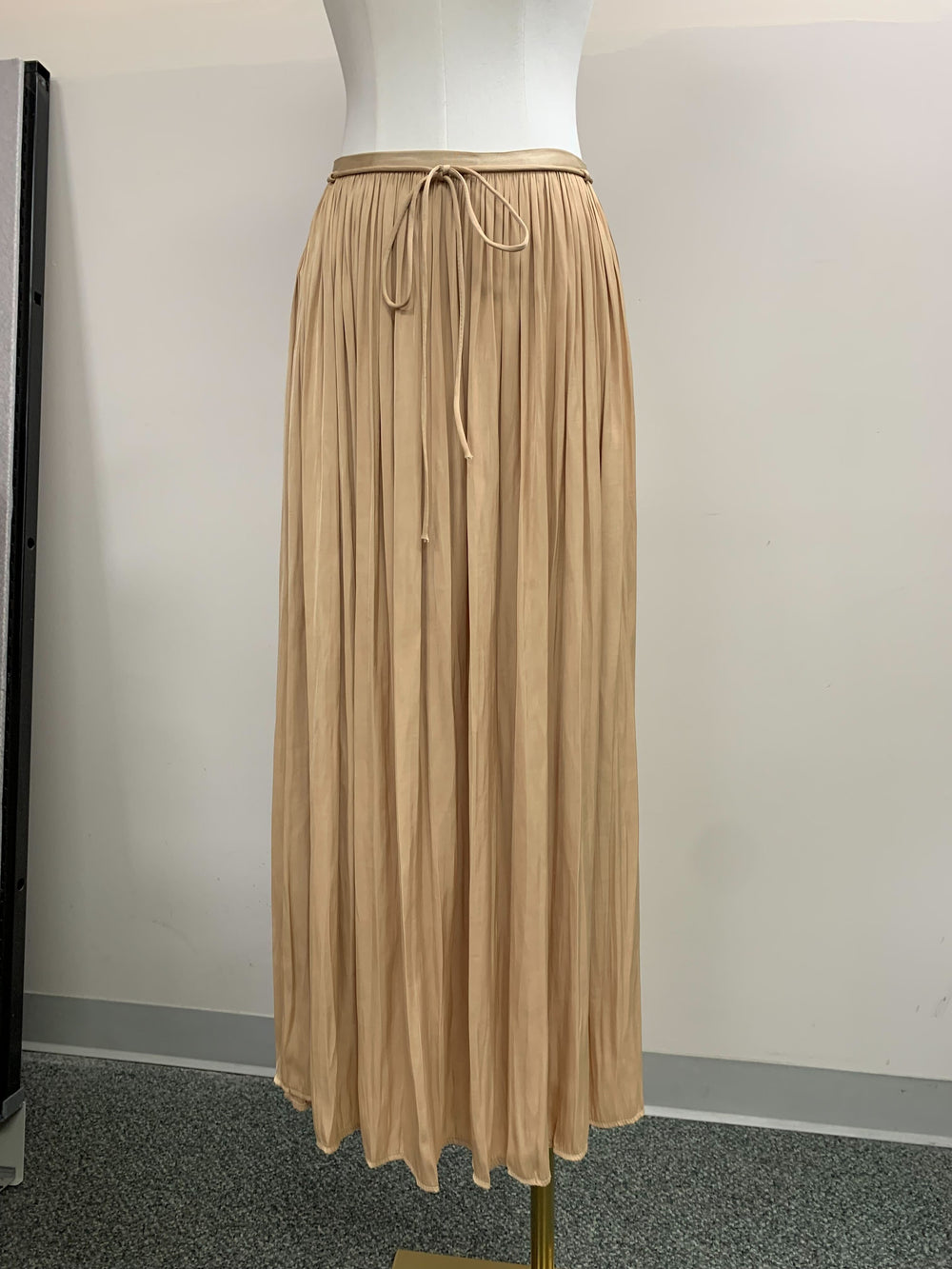 Washed Satin Crinkle Pleated Maxi Skirt in Black - Women's Wholesale Skirts | Trend Notes