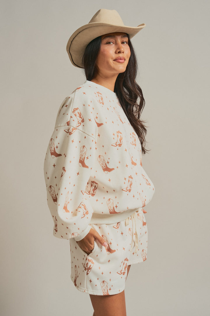 Western Cowboy Print Sweatshirt and Shorts Set in Cream - Women's Wholesale Sets | Trend Notes