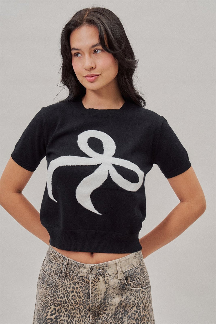 Bow Intarsia Short Sleeve Sweater Knit Tee in Black - Women's Wholesale Sweaters | Trend Notes