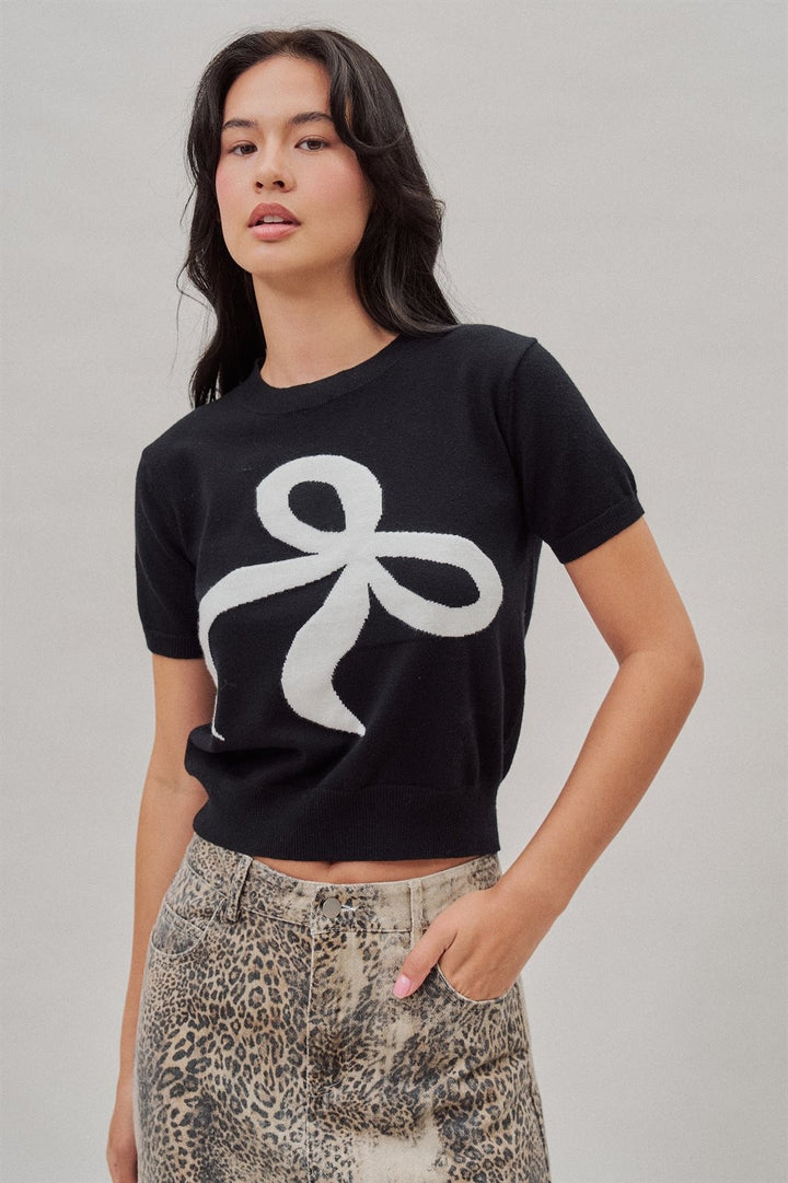 Bow Intarsia Short Sleeve Sweater Knit Tee in Black - Women's Wholesale Sweaters | Trend Notes