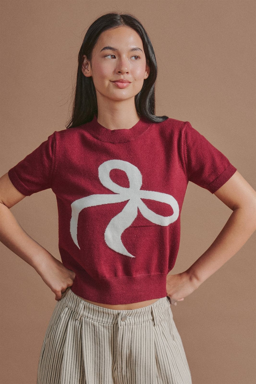 Bow Intarsia Short Sleeve Sweater Knit Tee in Burgundy - Women's Wholesale Sweaters | Trend Notes