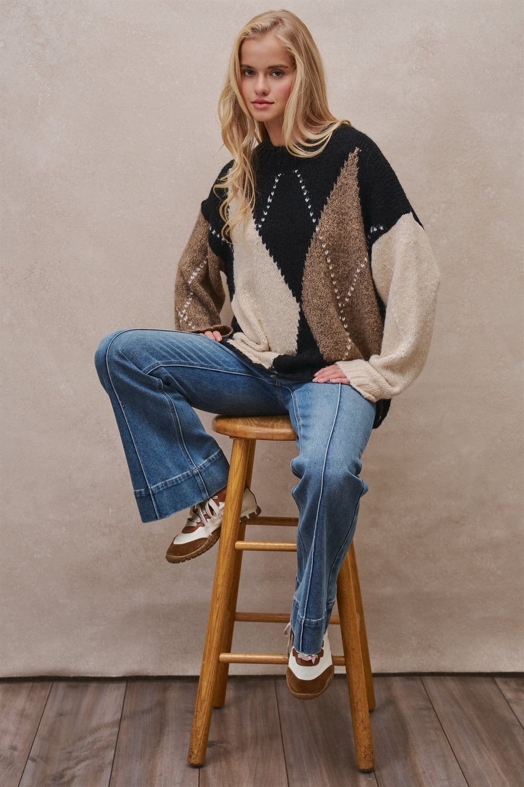 Oversized Argyle Colorblock Crewneck Sweater in Taupe/black - Women's Wholesale Sweaters | Trend Notes