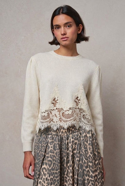 Lace Trim Knit Sweater with Floral Hem Detail