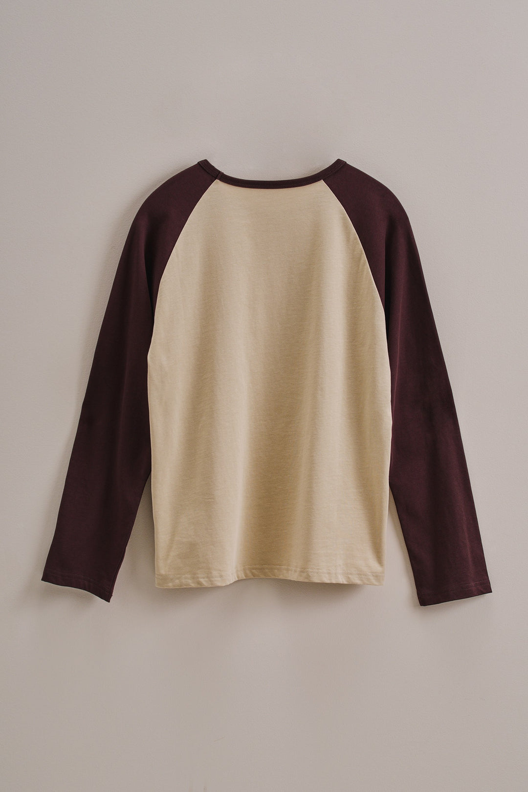 Retro Free Spirit Graphic Baseball Tee in Taupe Brown - Women's Wholesale Tops | Trend Notes