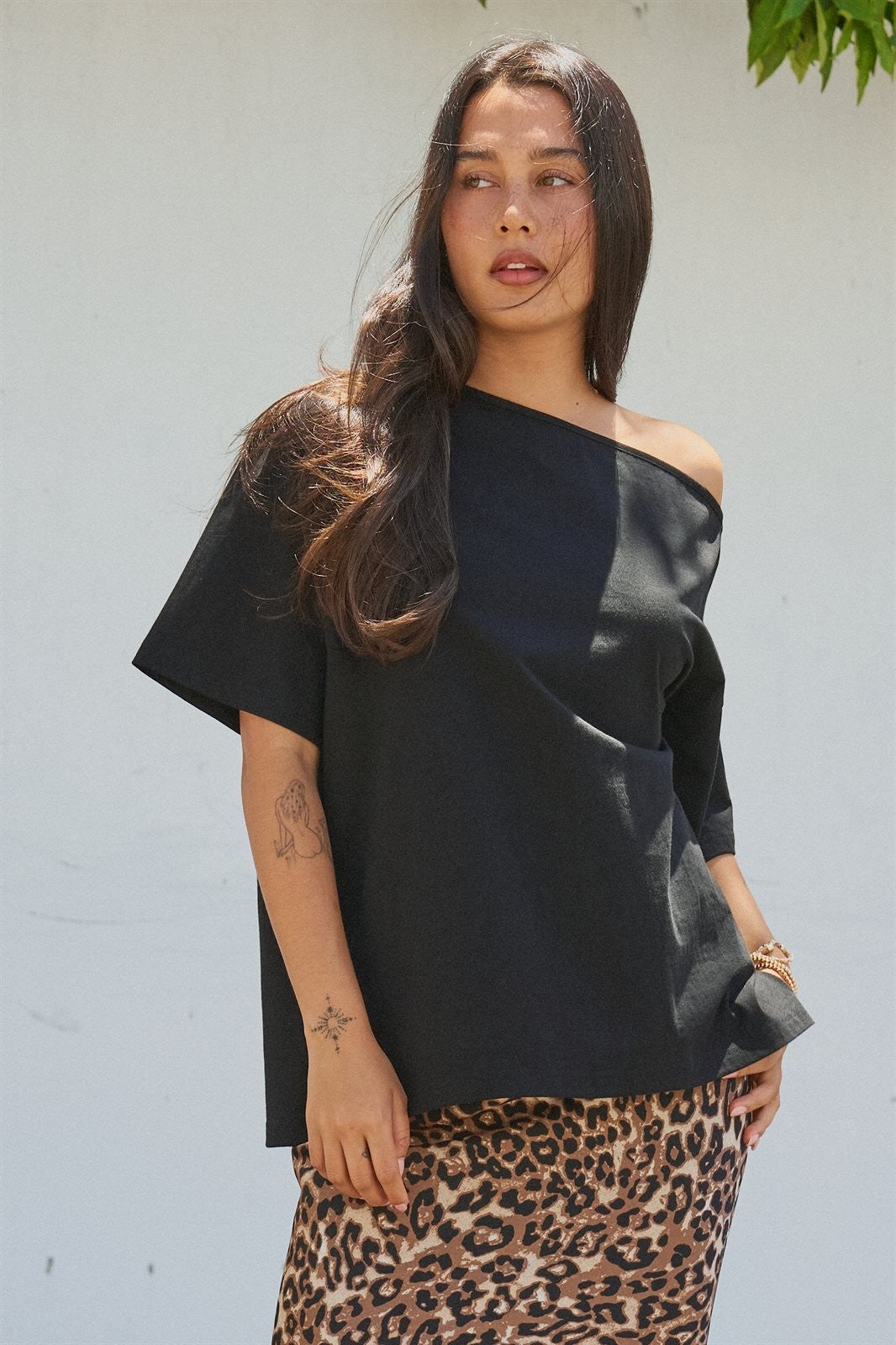 One Shoulder Short Sleeve Top in Black - Women's Wholesale Fashion | Trend Notes