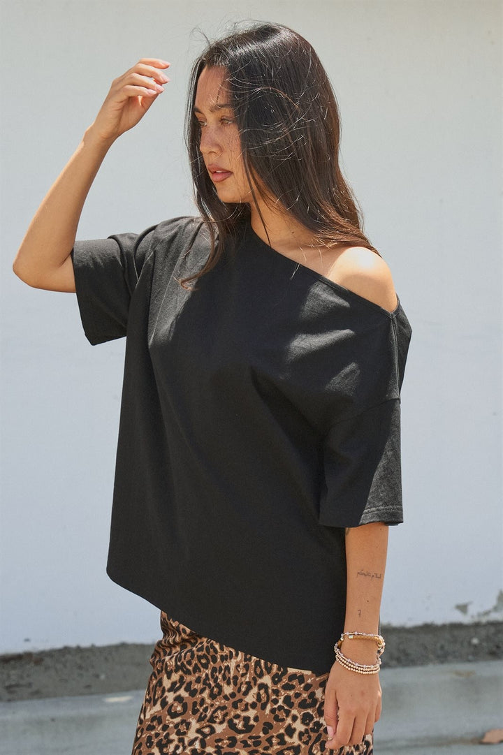 One Shoulder Short Sleeve Top in Black - Women's Wholesale Fashion | Trend Notes