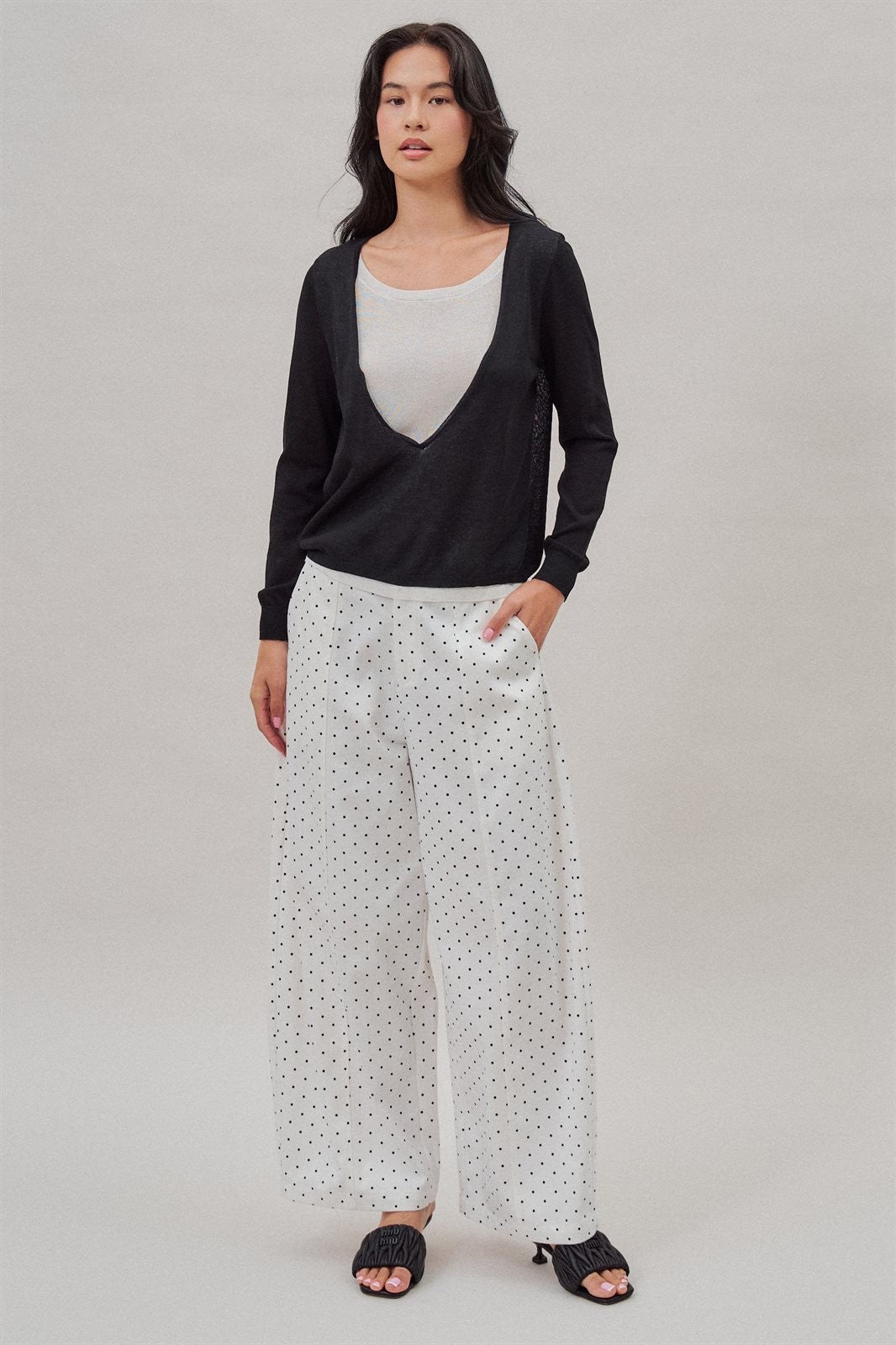 Fine Knit Plunge V Neck Long Sleeve Top in Black - Women's Wholesale T-Shirts & Polos | Trend Notes