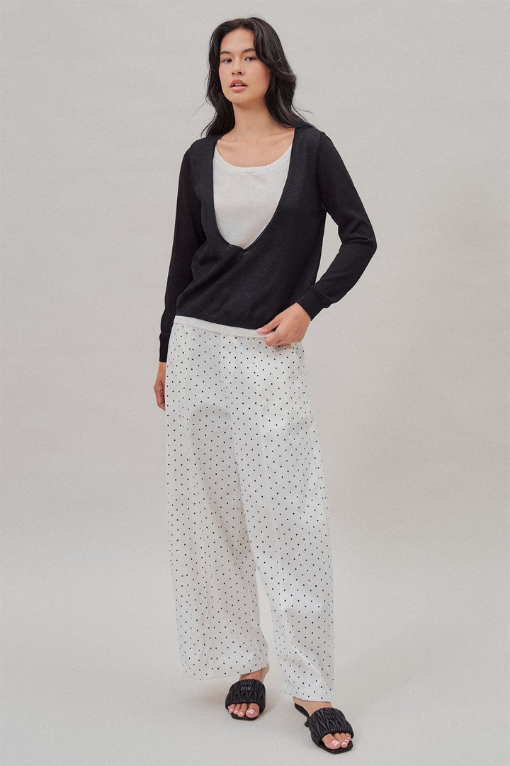 Fine Knit Plunge V Neck Long Sleeve Top in Black - Women's Wholesale T-Shirts & Polos | Trend Notes