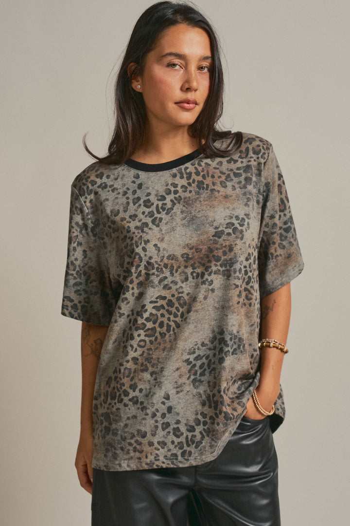 Leopard Animal Print Oversized Tee Y2K Western 90s for Women in Leopard - Women's Wholesale Fashion | Trend Notes