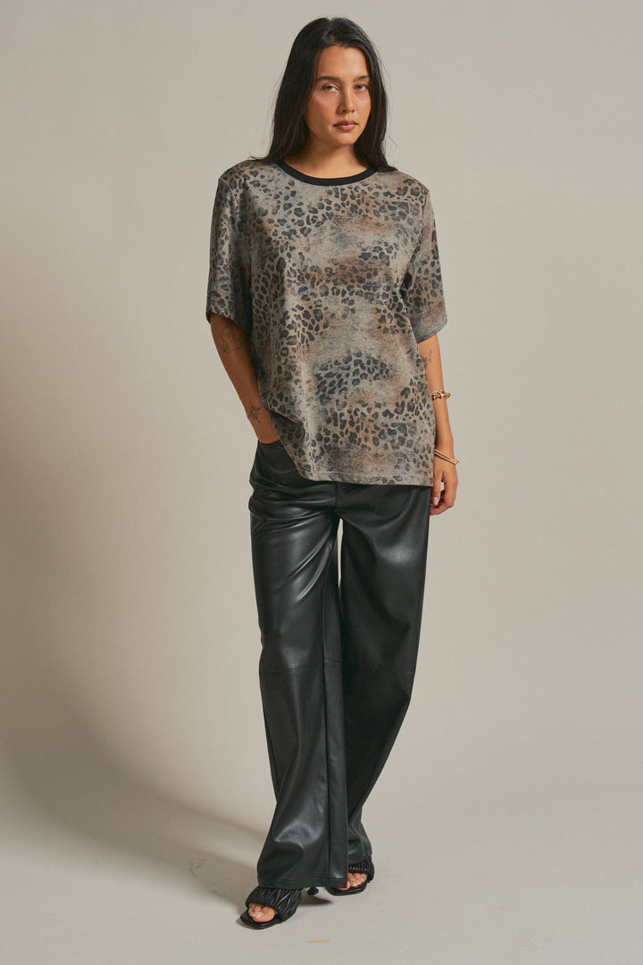 Leopard Animal Print Oversized Tee Y2K Western 90s for Women in Leopard - Women's Wholesale Fashion | Trend Notes