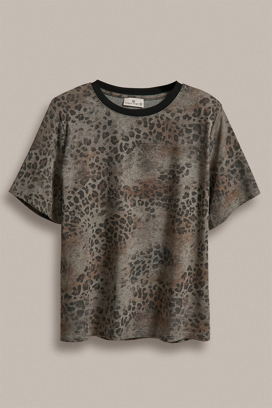 Leopard Animal Print Oversized Tee Y2K Western 90s for Women in Leopard - Women's Wholesale Fashion | Trend Notes