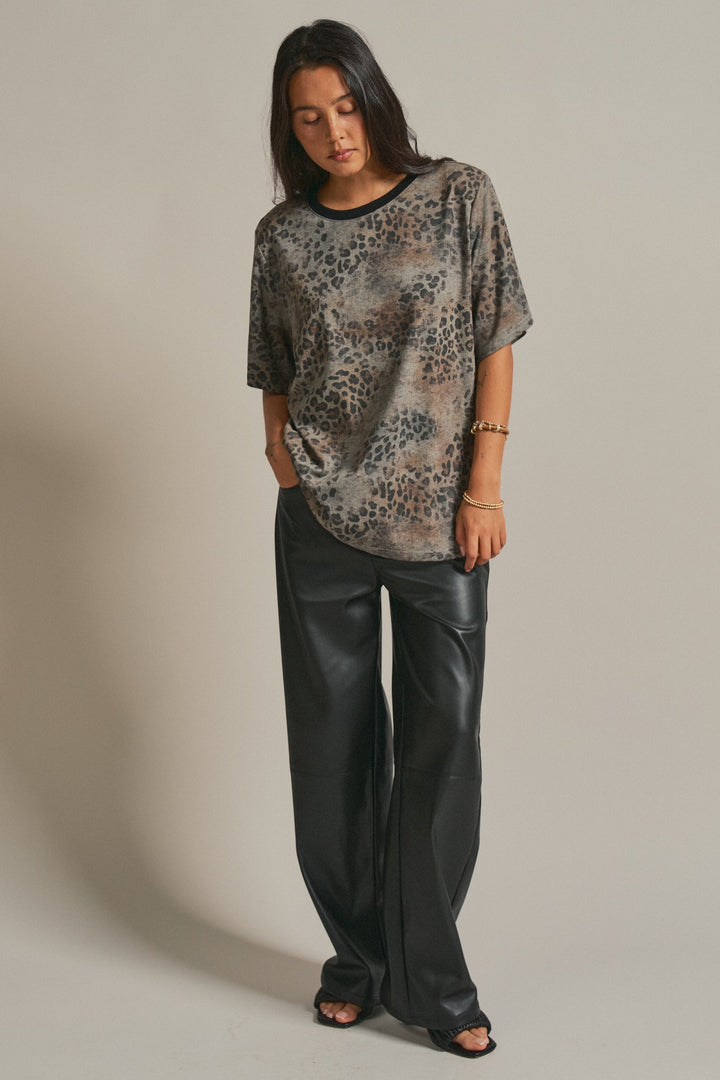 Leopard Animal Print Oversized Tee Y2K Western 90s for Women in Leopard - Women's Wholesale Fashion | Trend Notes