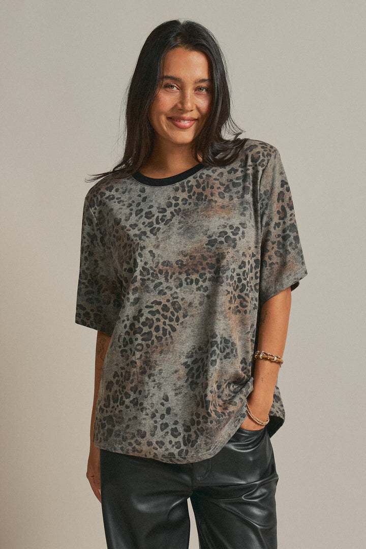 Leopard Animal Print Oversized Tee Y2K Western 90s for Women in Leopard - Women's Wholesale Fashion | Trend Notes