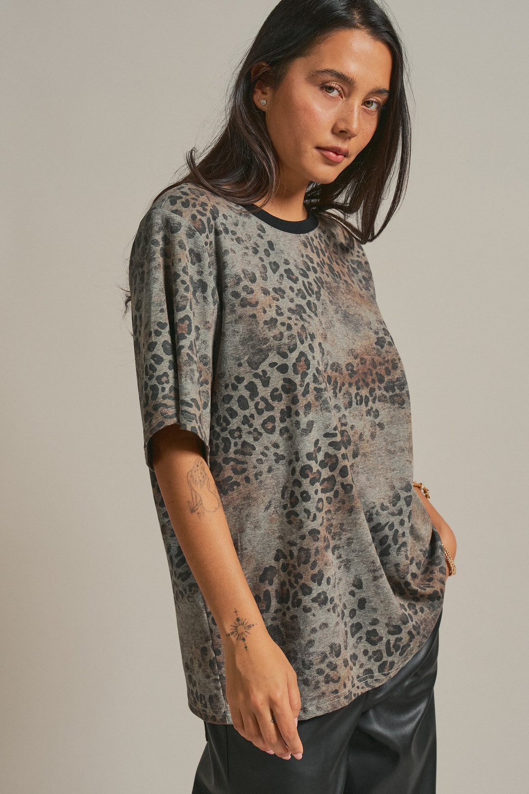 Leopard Animal Print Oversized Tee Y2K Western 90s for Women in Leopard - Women's Wholesale Fashion | Trend Notes