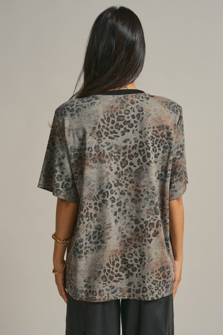 Leopard Animal Print Oversized Tee Y2K Western 90s for Women in Leopard - Women's Wholesale Fashion | Trend Notes