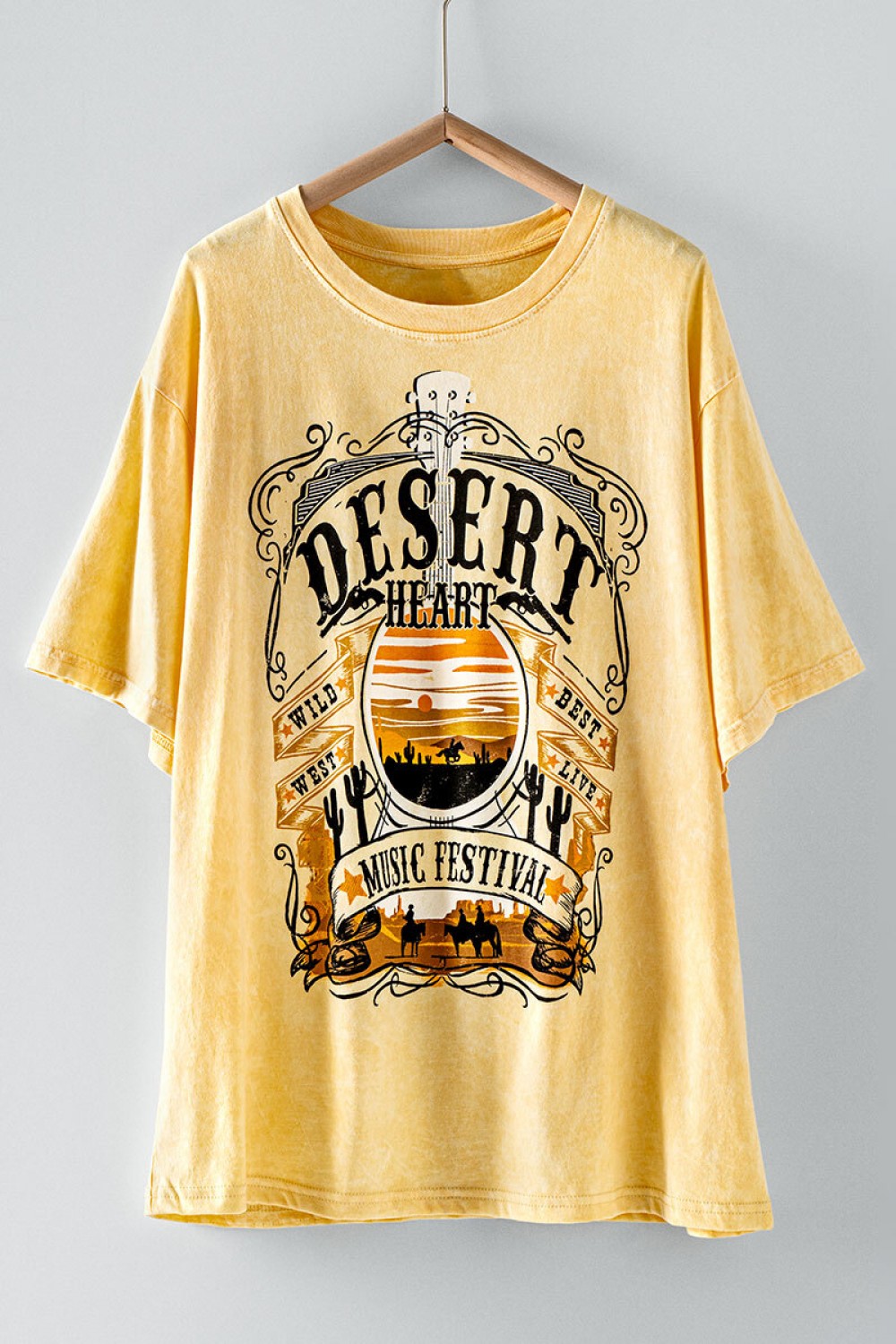0432-1905<br/>BETTY OVERSIZED MUSIC FESTIVAL GRAPHIC TEE