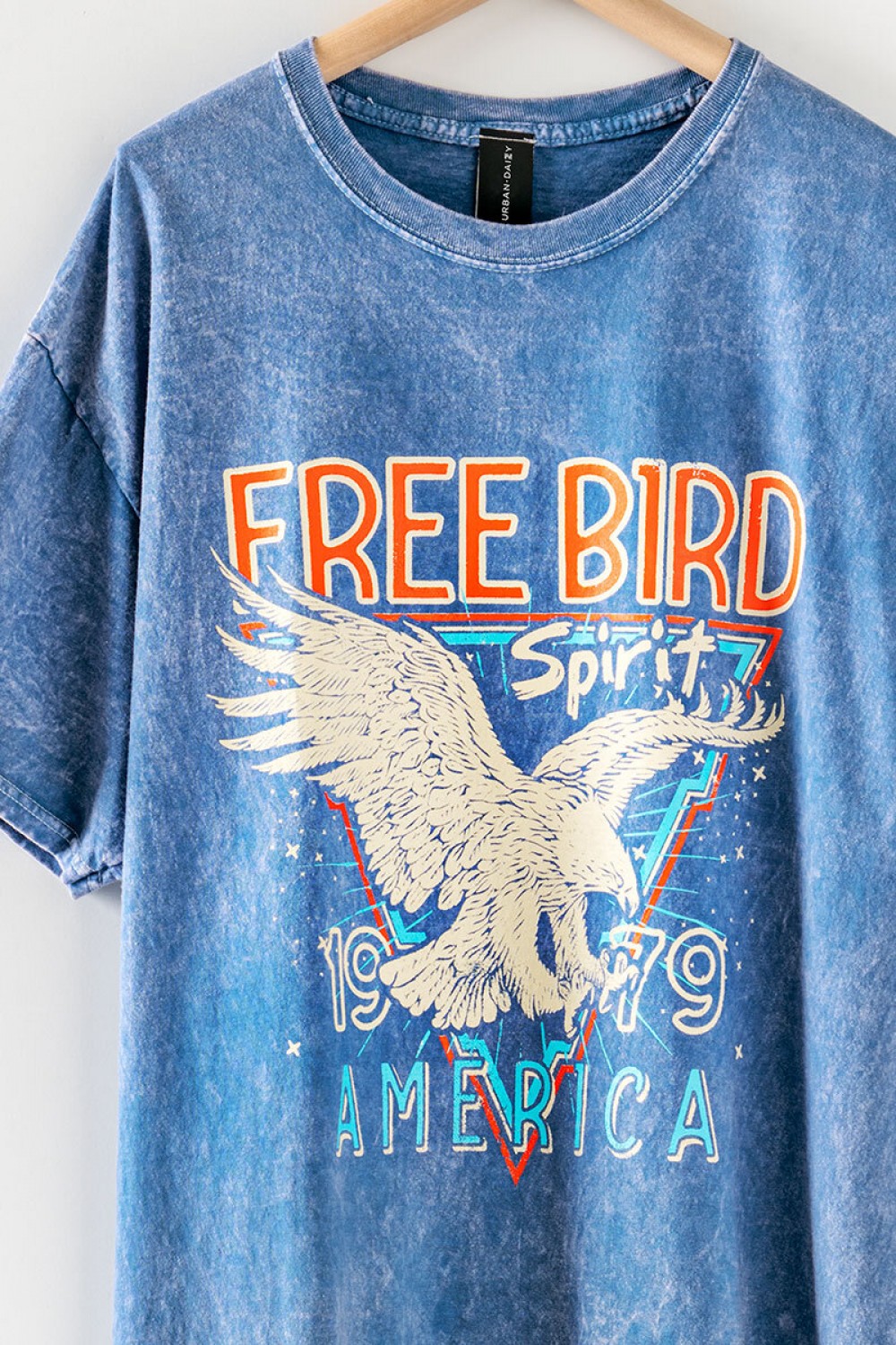 0807-9851<br/>BLAIRE MINERAL WASH FREE BIRD GRAPHIC TOP